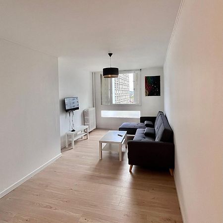 Apparemment Spacieux T5 Lyon Bagian luar foto
