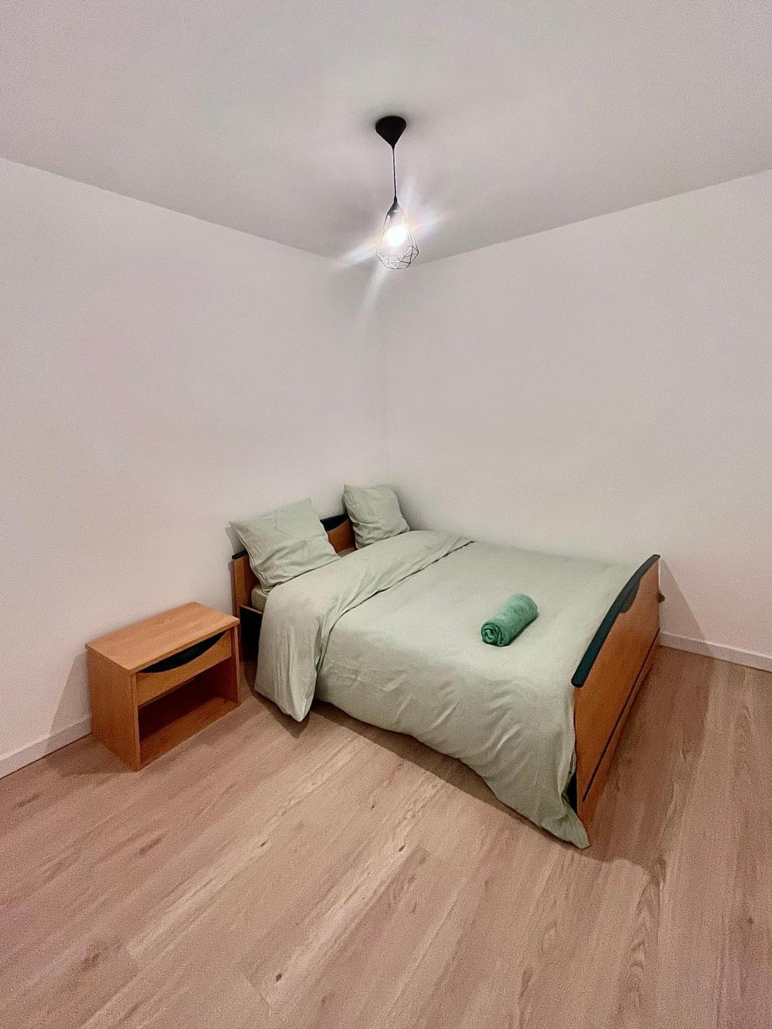 Apparemment Spacieux T5 Lyon Bagian luar foto